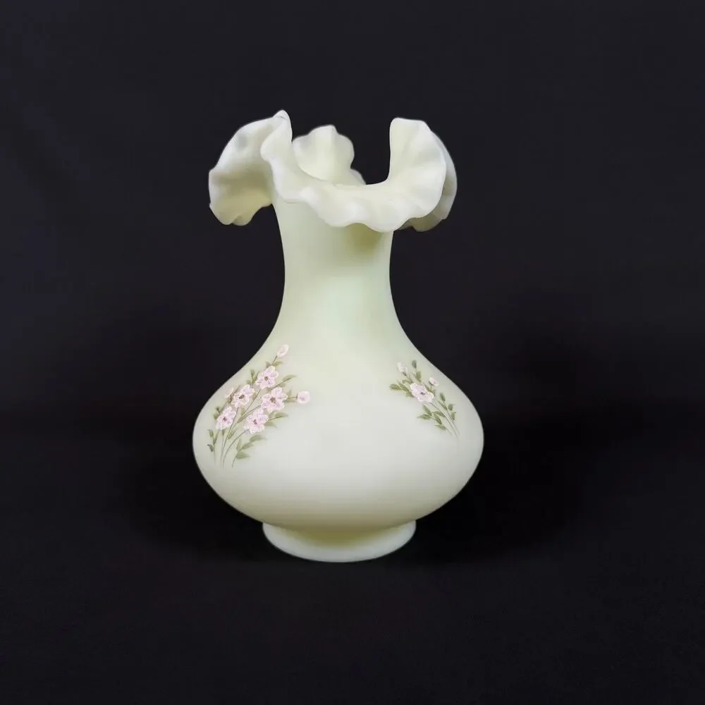 Fenton vase are finish